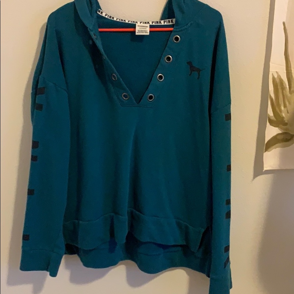 Long sleeve hoodie